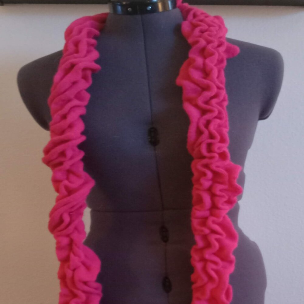 Pink Ruffle Scarf‎ - Picture 2 of 4